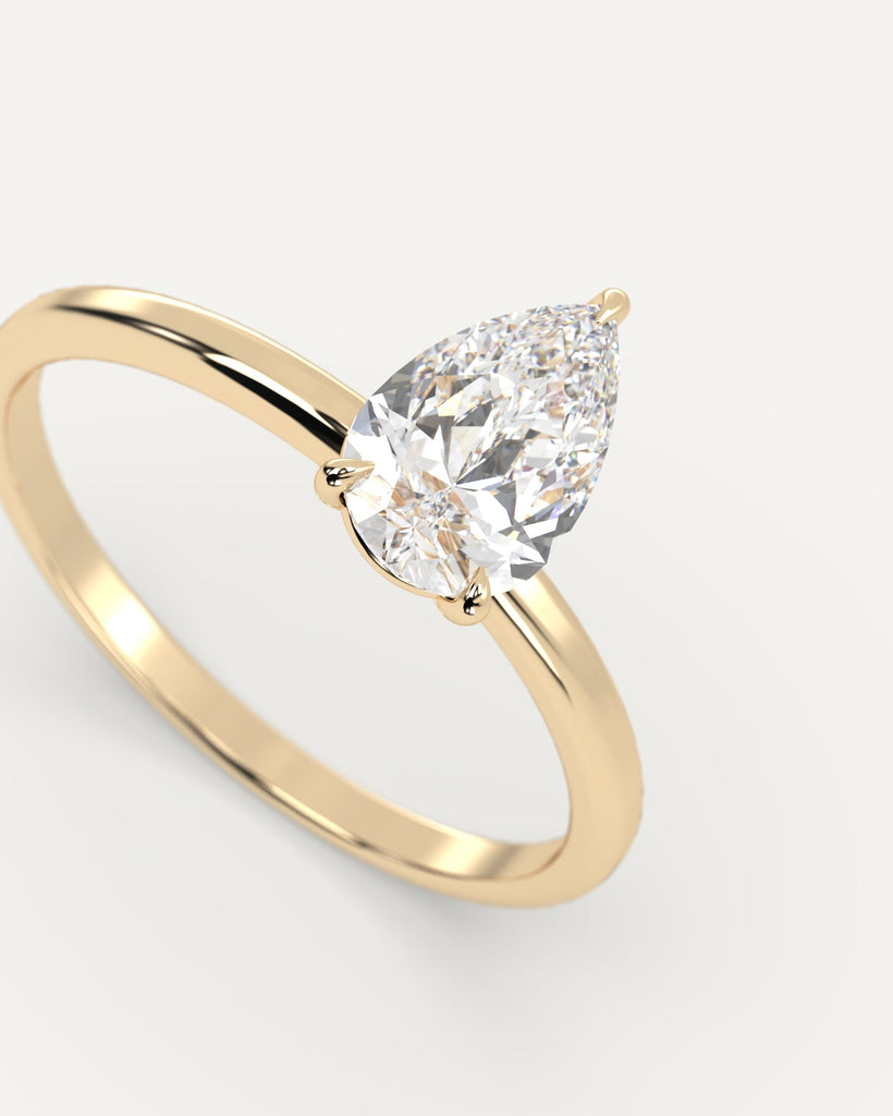 Solitaire Pear Cut Engagement Ring 1 Carat Diamond